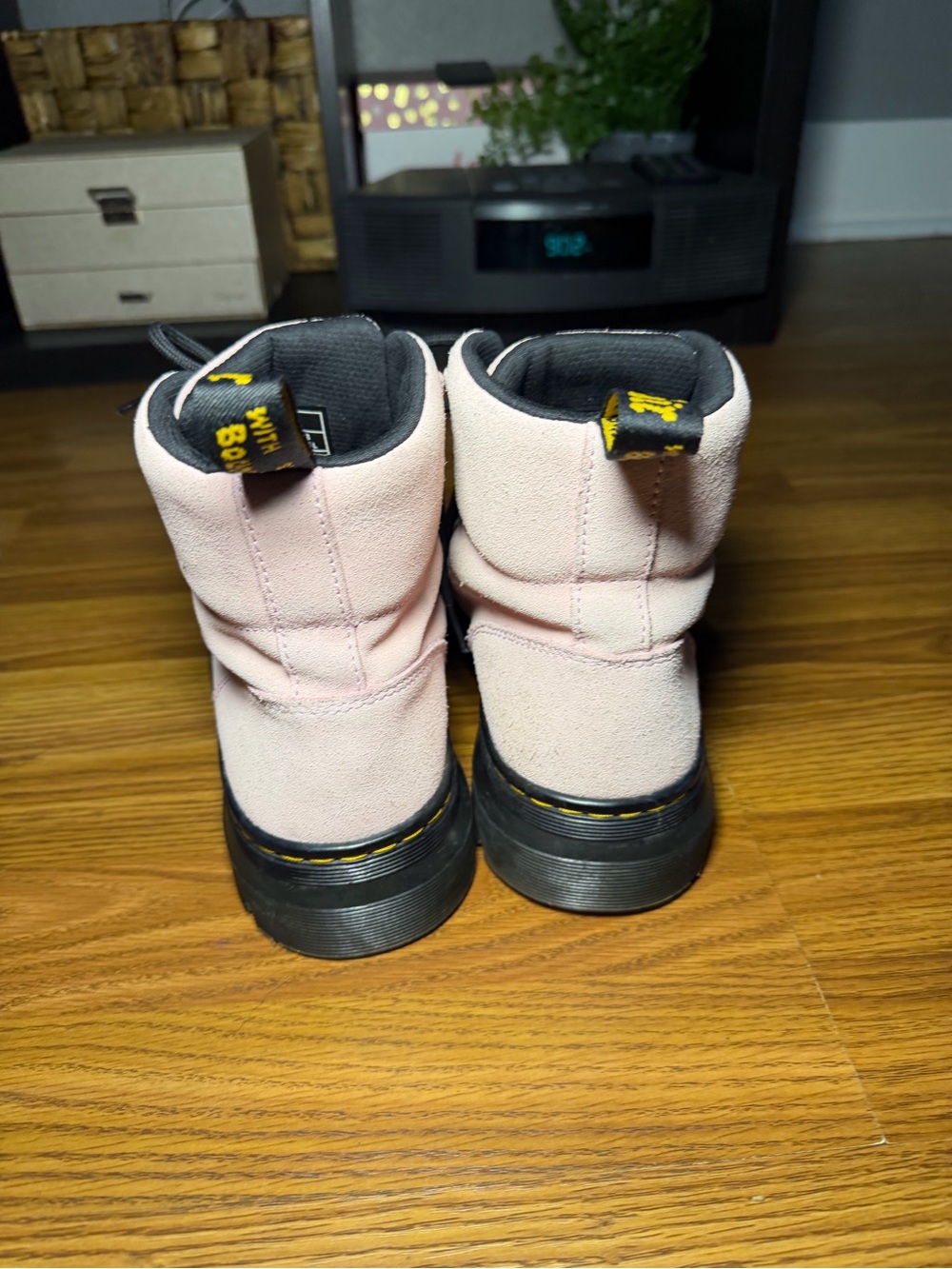 DOC Martens Women's Pink Suede Combs Boots Combat Grunge Hiker Barbie 8 - Picture 4 of 6
